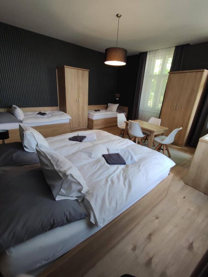 Deak Panzio Bed & Breakfast Nagykoros Eksteriør bilde